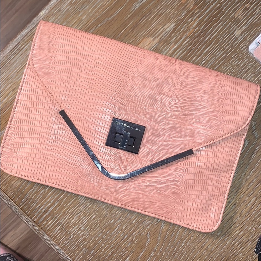 Pink BCBGeneration clutch!💕
